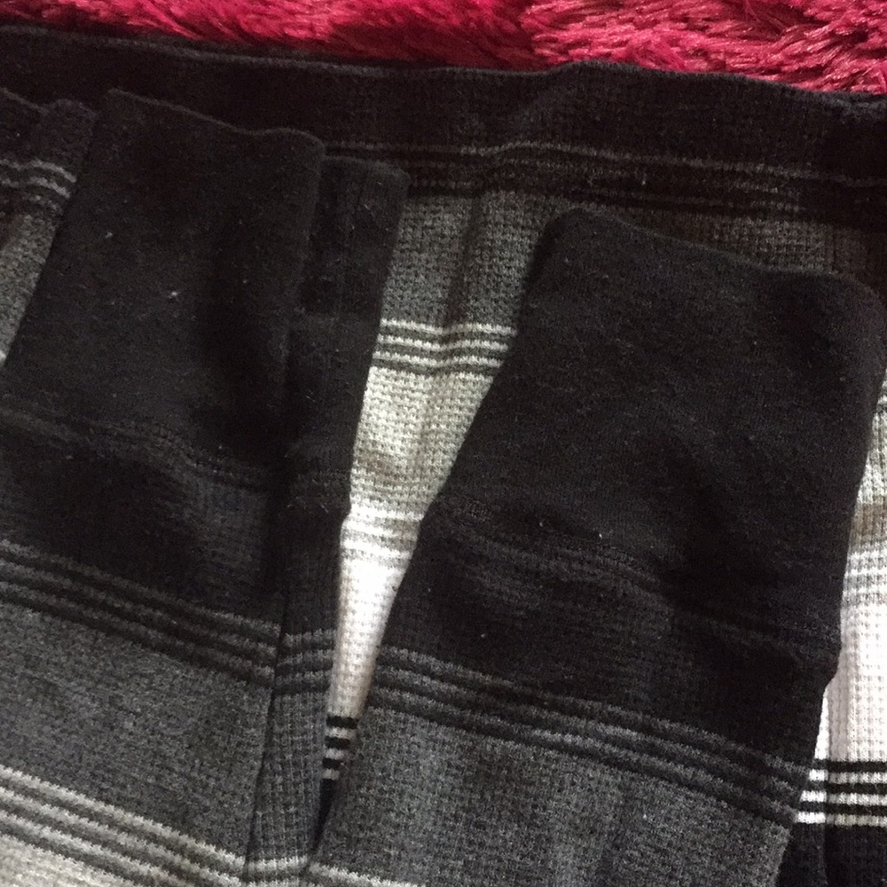 Carbon grey black white striped long-sleeve shirt - Picture 8 of 8